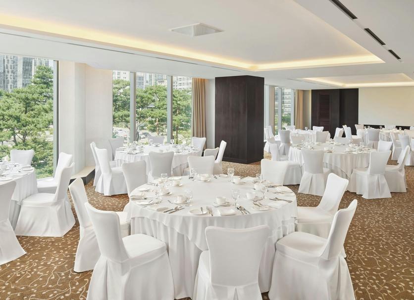Banquet hall Photo