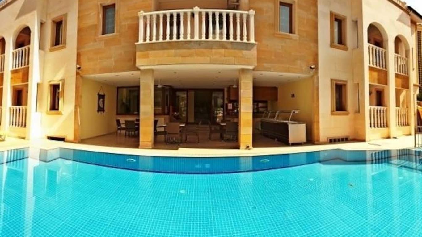 Dinara Apart Hotel