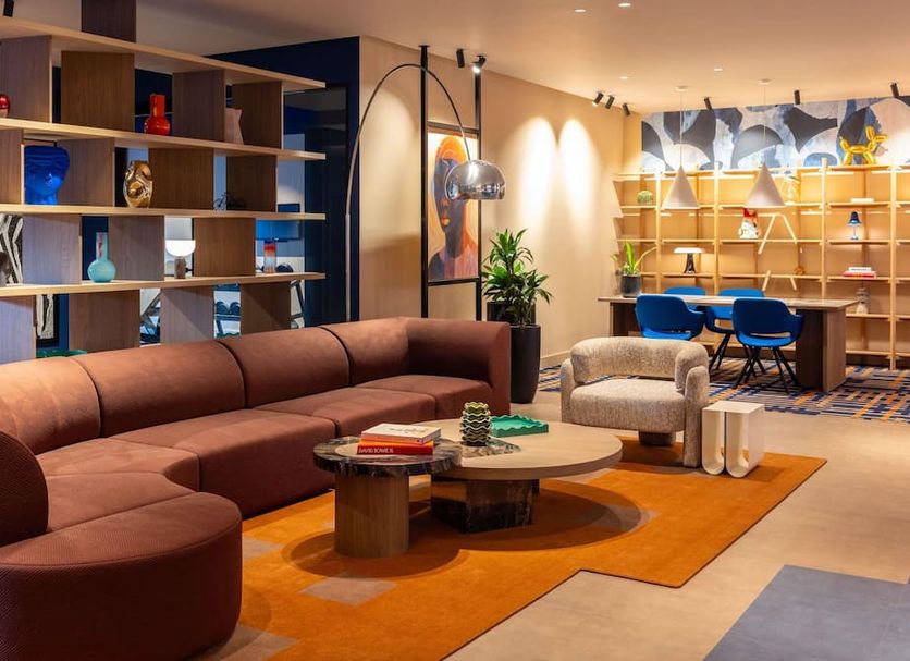 Lounge Photo