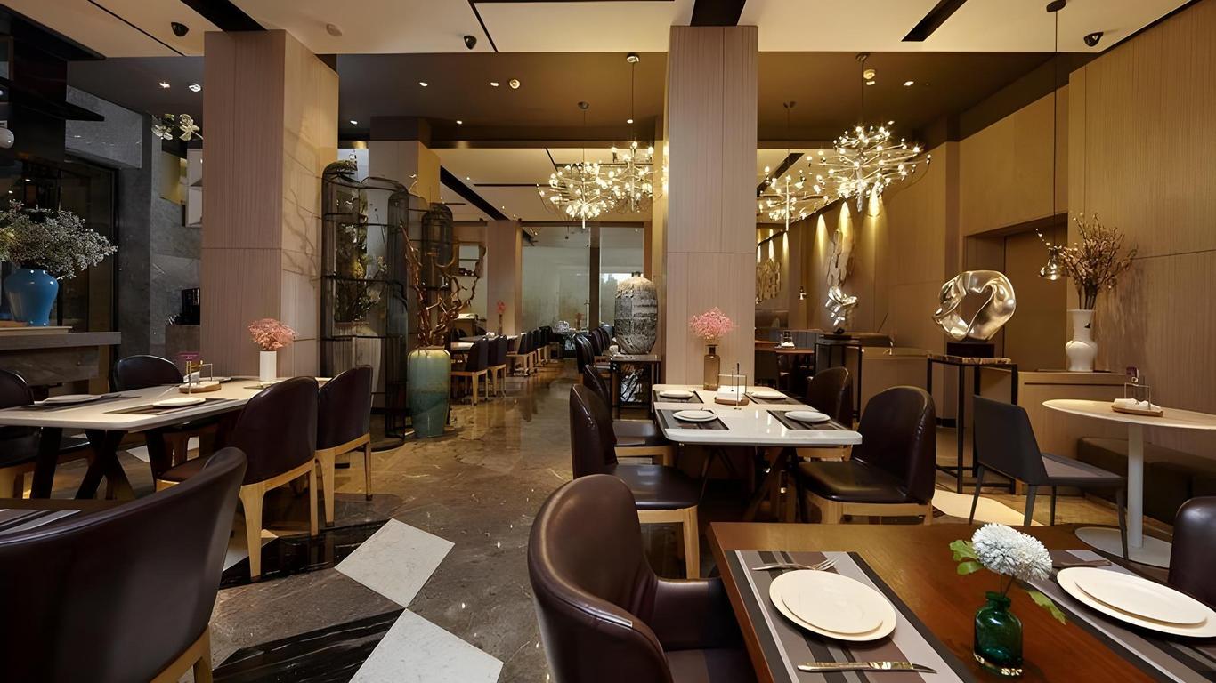 Yitel Yangzhou Qionghua Building Grand Canal Dongguan Street Experience Branch