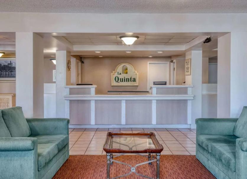 Front desk Photo