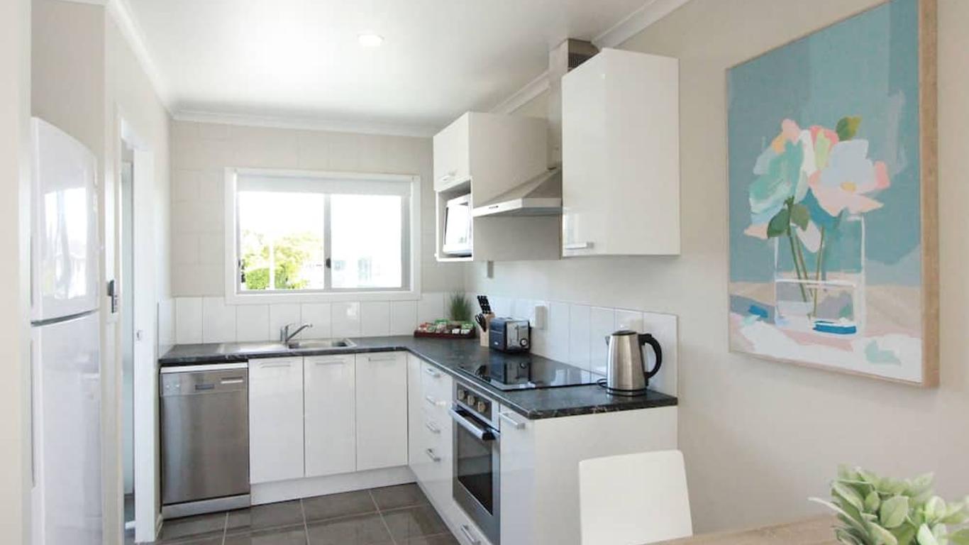 Rose Apartments Unit 1 Central Rotorua-Accommodation&Spa