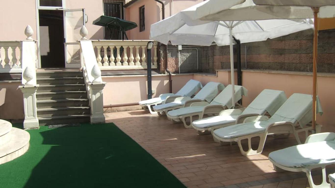 Hotel Innocenti