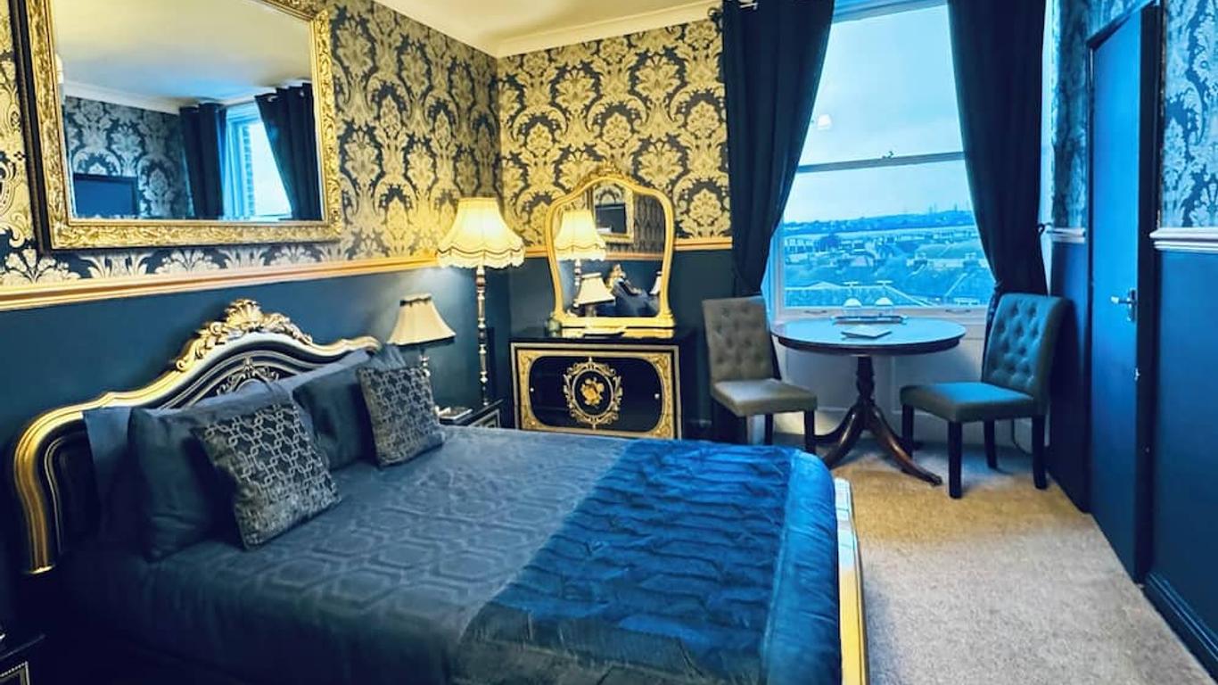 Premier Hotel