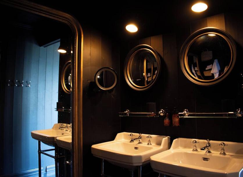 Bathroom Photo