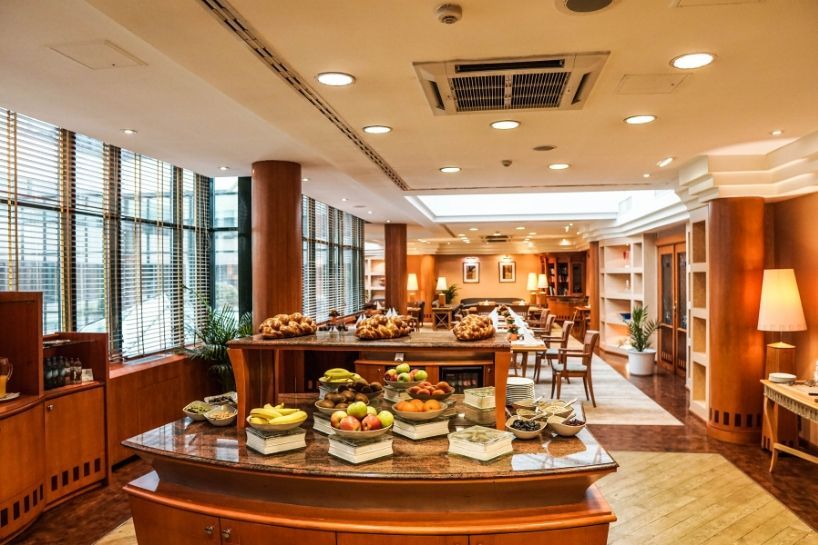 Buffet Photo