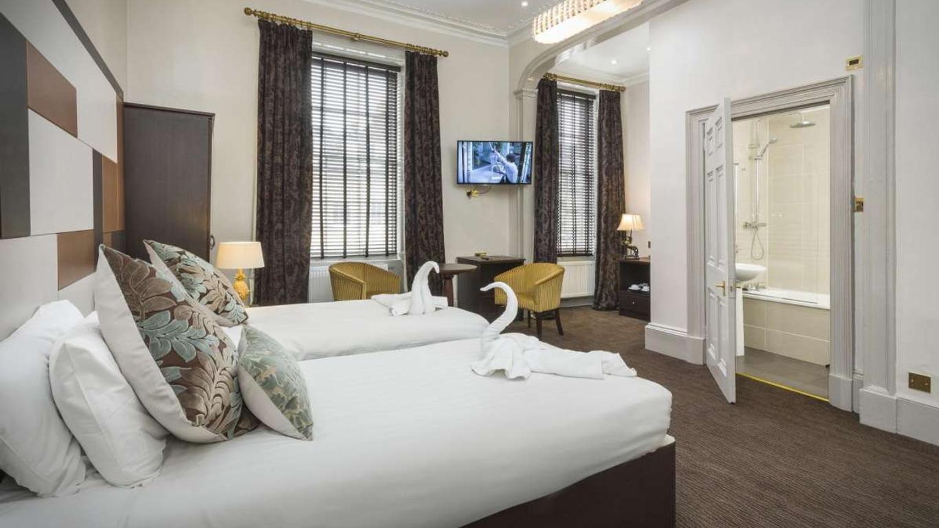 Albany Hotel