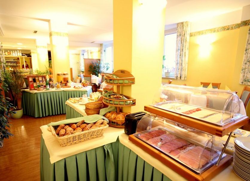 Buffet Photo