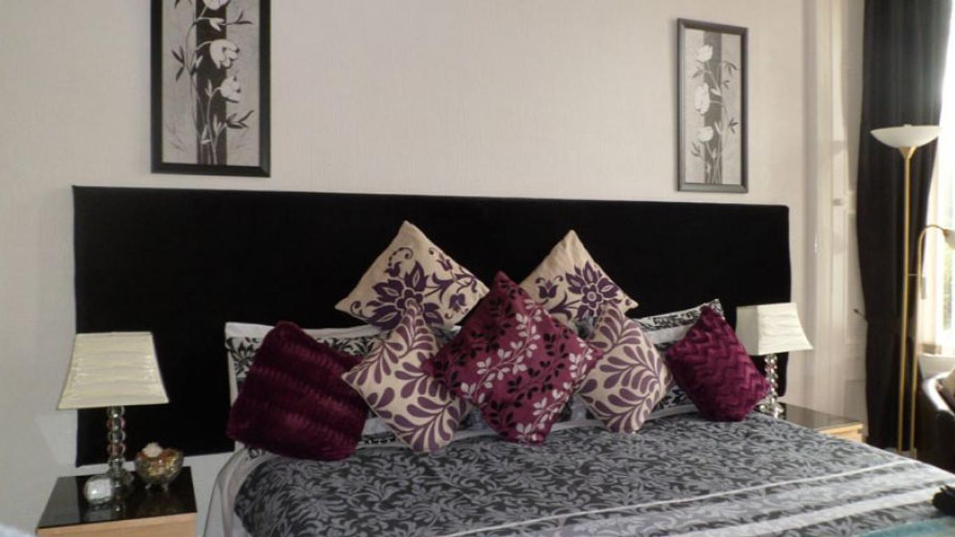Clarin Guest House