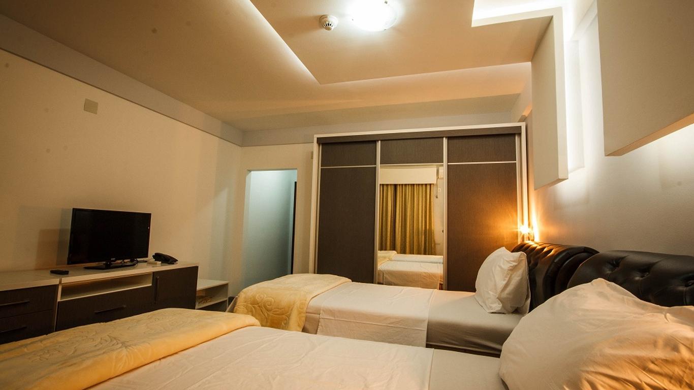 Hotel Oasis