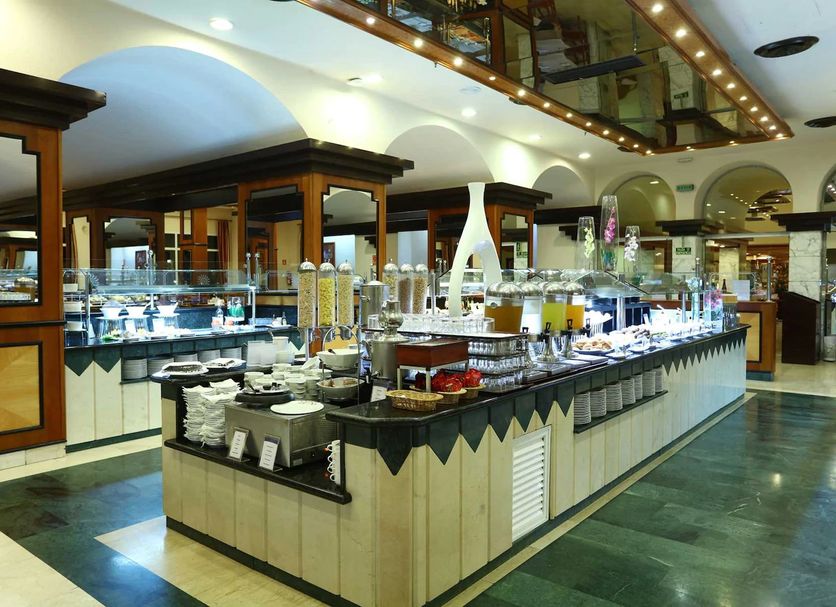 Buffet Photo