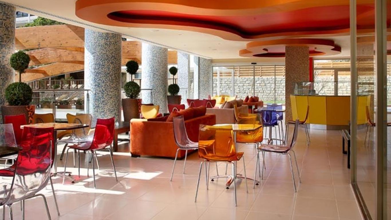 Atlantica Oasis Hotel